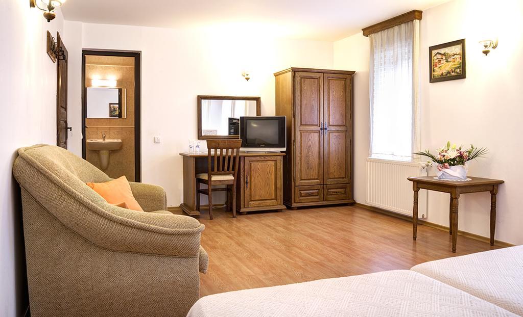 Strannopriemnitsa Guest House Bozhentsi Eksteriør billede